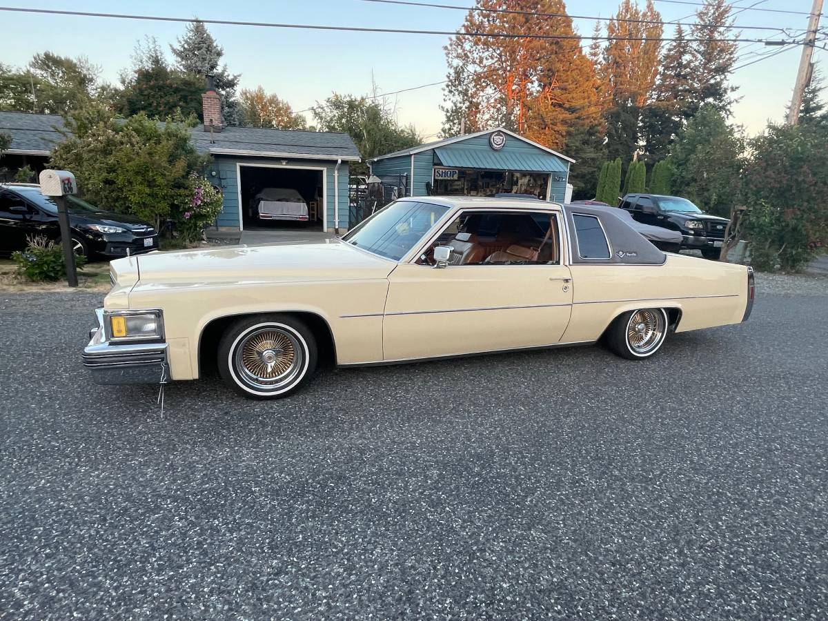 Cadillac-Coupe-deville-1979-3