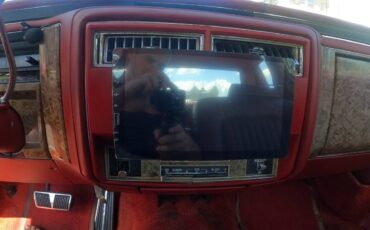 Cadillac-Coupe-deville-1979-custom-12