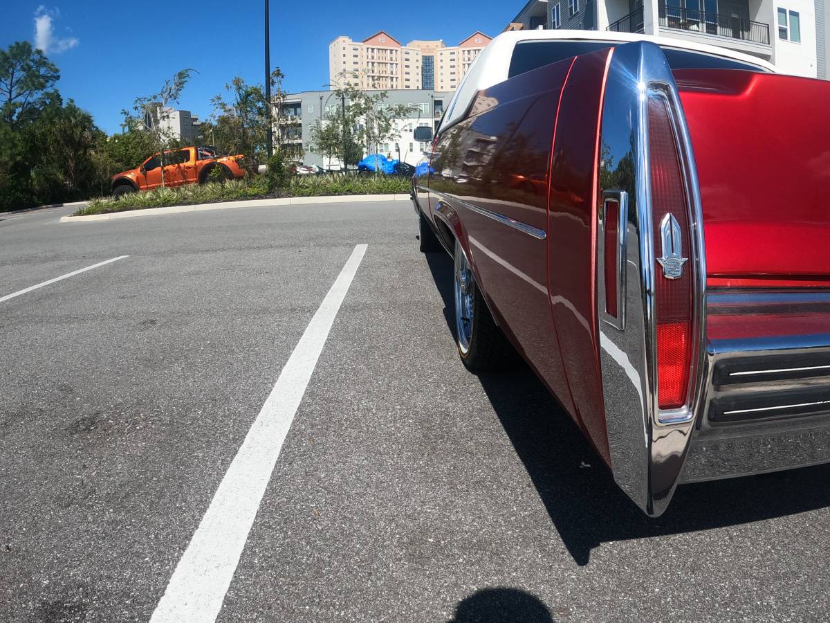 Cadillac-Coupe-deville-1979-custom-19