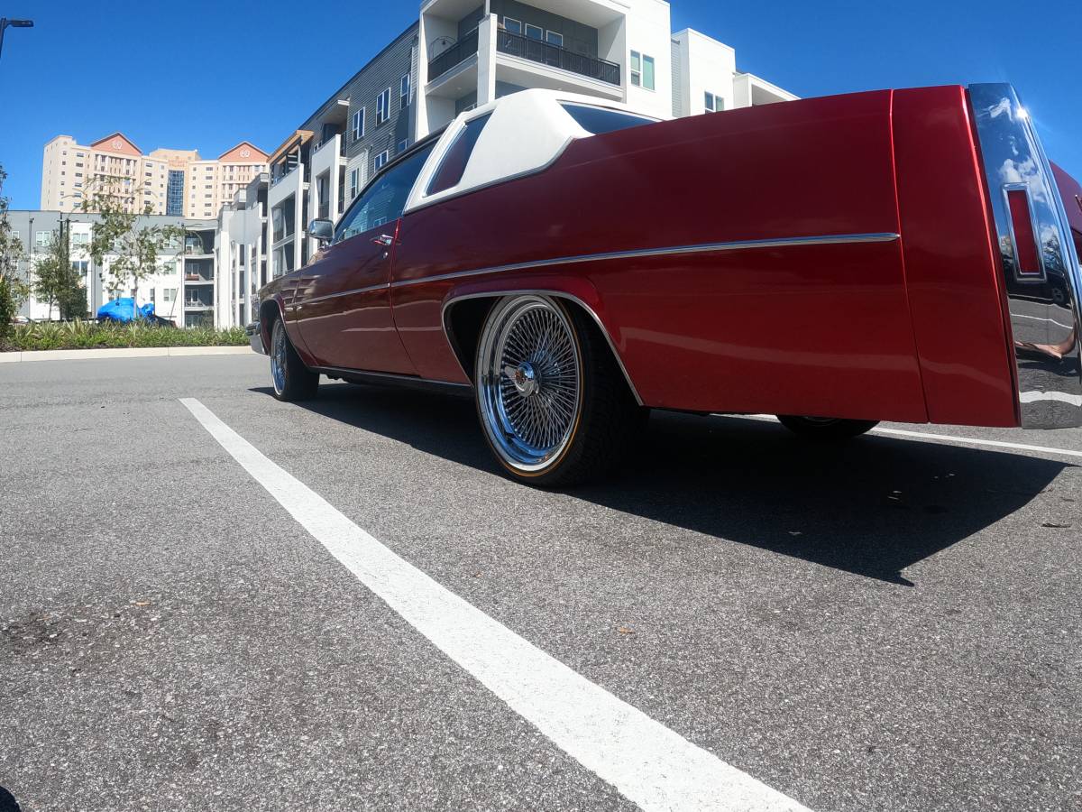 Cadillac-Coupe-deville-1979-custom
