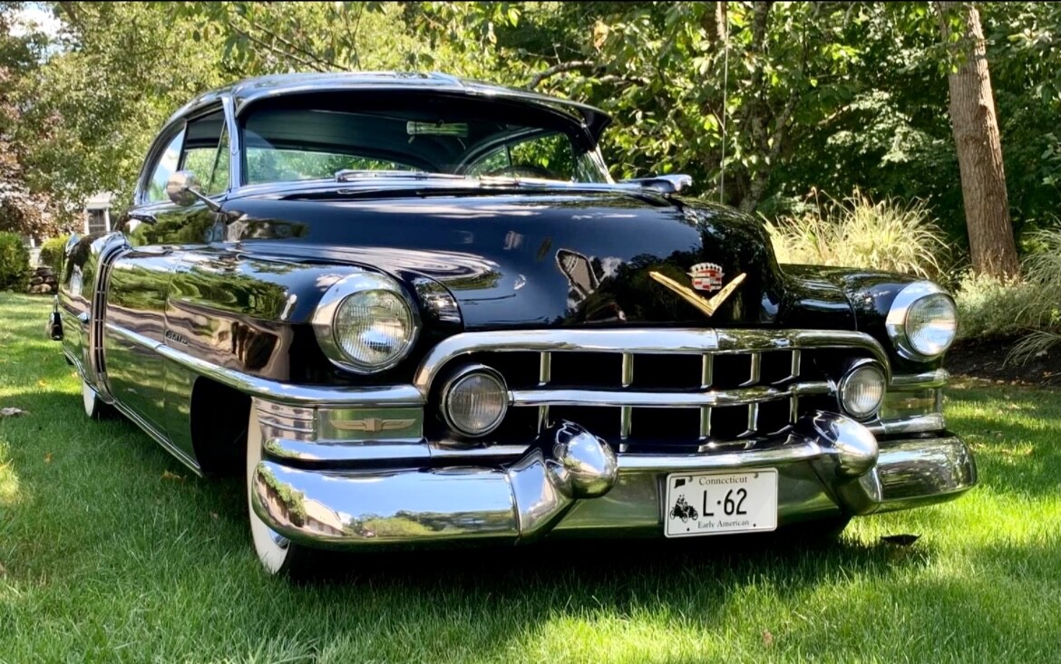 Cadillac-DeVille-1952-Coupe-1