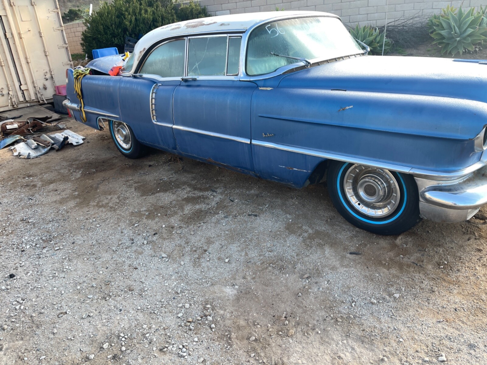 Cadillac-DeVille-1956-Sedan-1