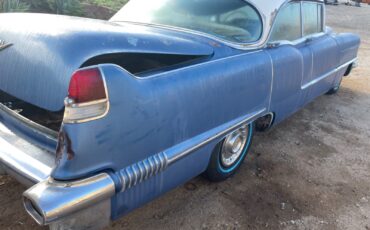 Cadillac-DeVille-1956-Sedan-2