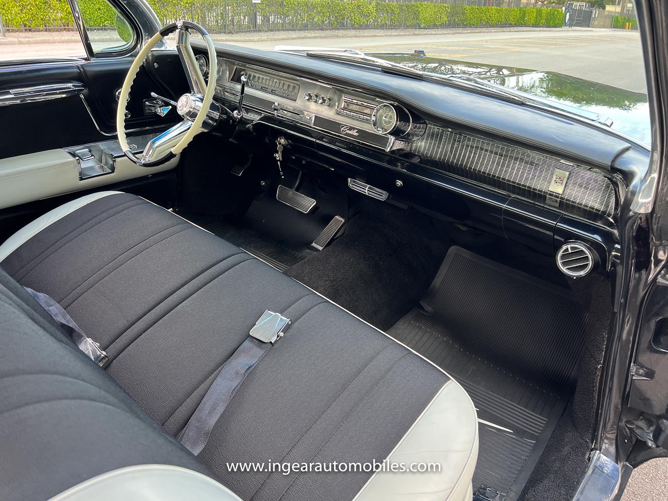 Cadillac-DeVille-1962-coupe-12
