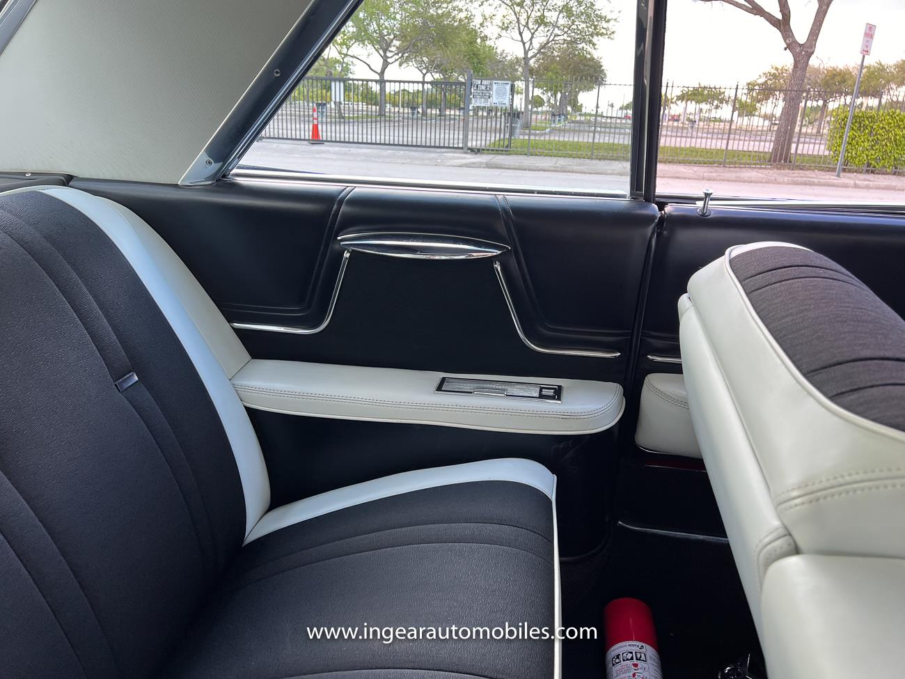 Cadillac-DeVille-1962-coupe-22