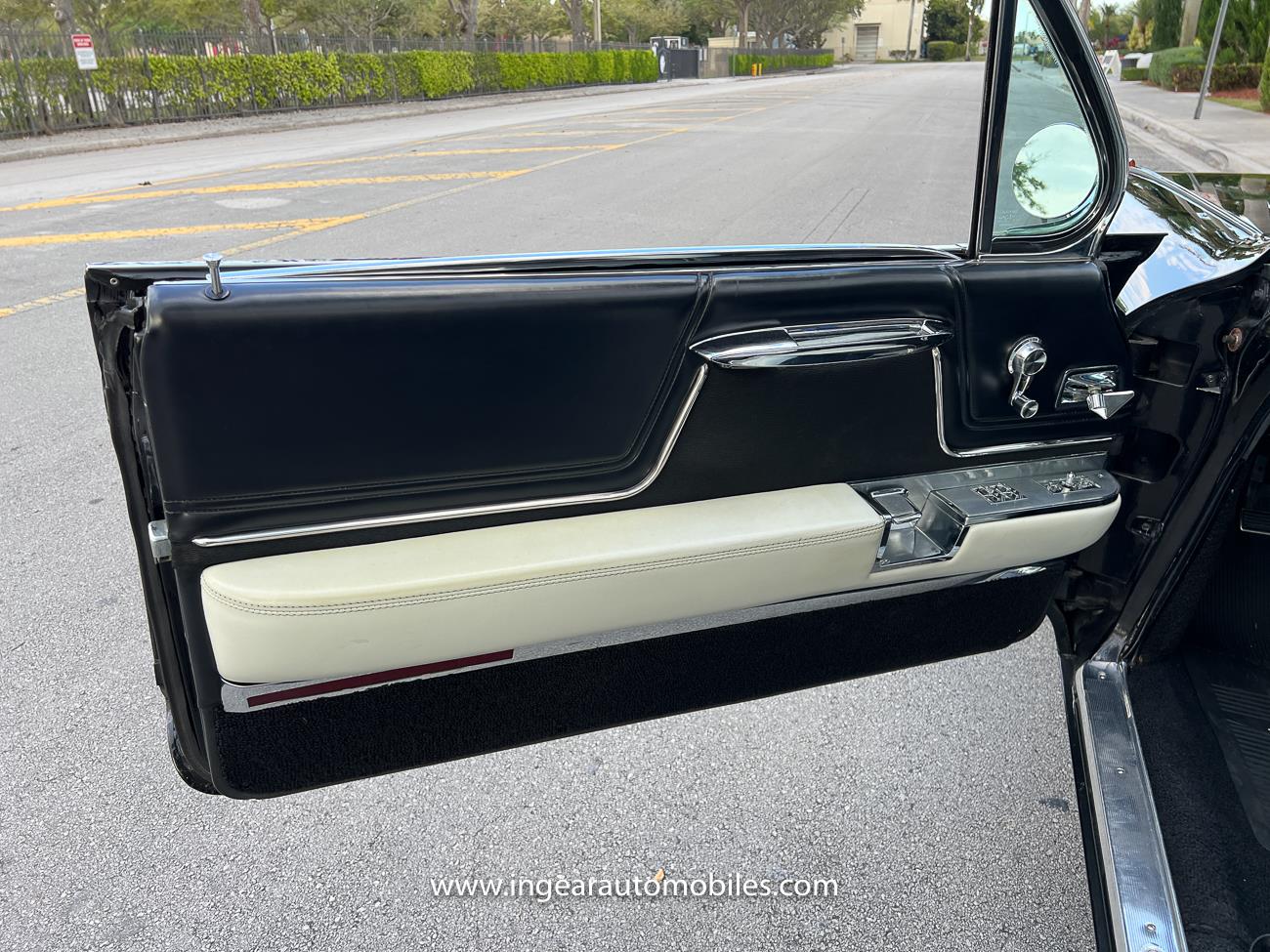 Cadillac-DeVille-1962-coupe-27