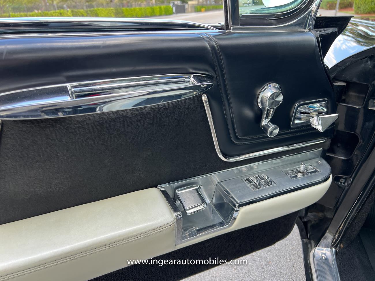 Cadillac-DeVille-1962-coupe-28