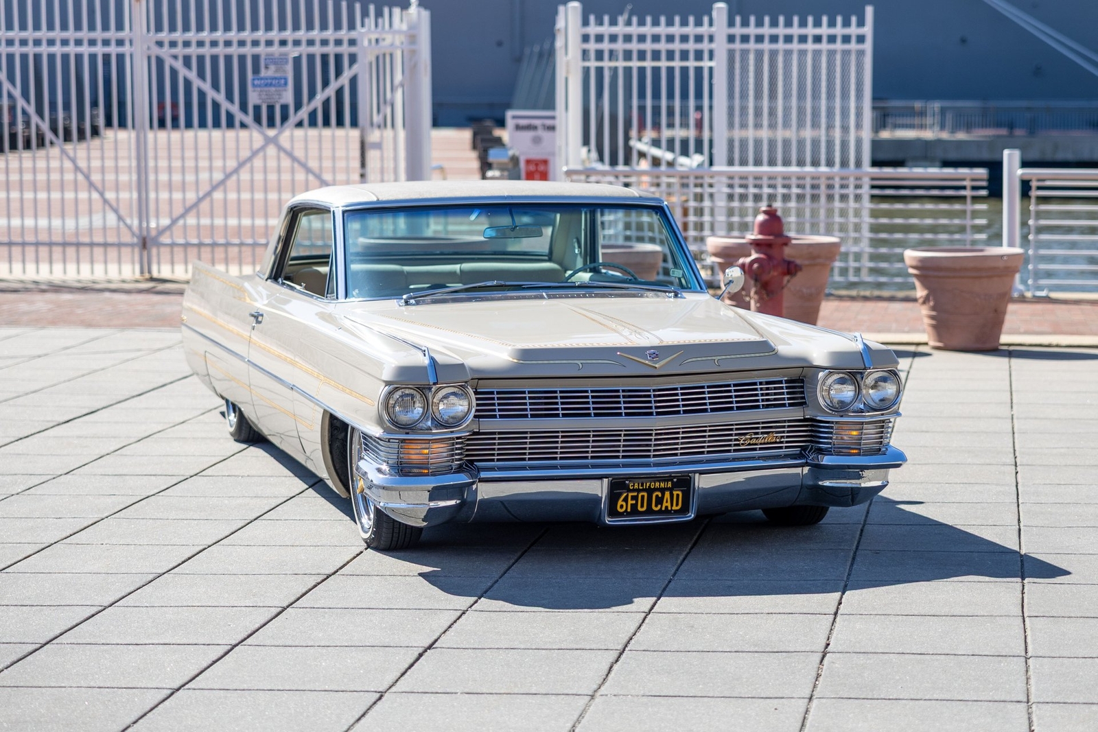 Cadillac-DeVille-1964-Coupe-11