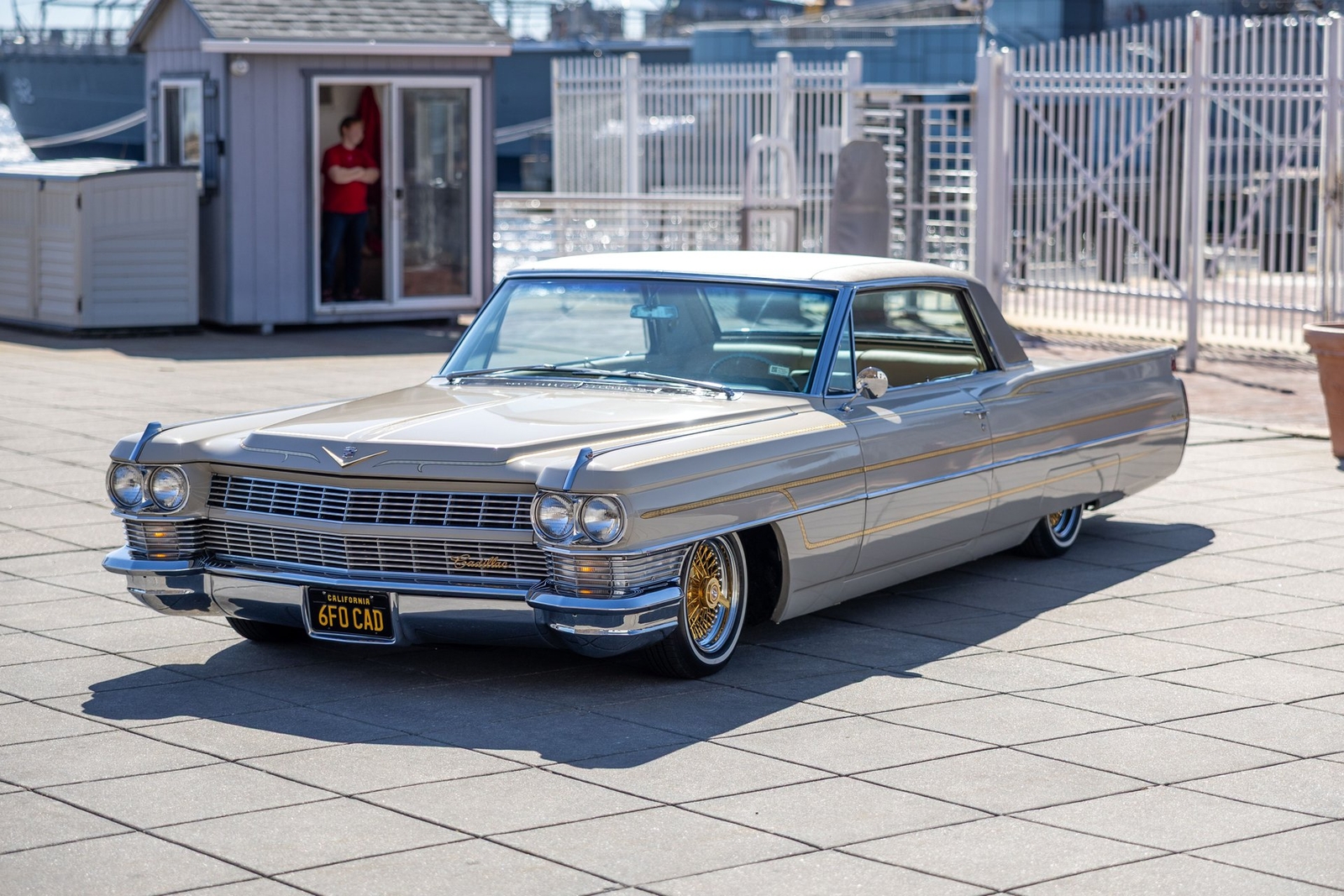 Cadillac-DeVille-1964-Coupe-13