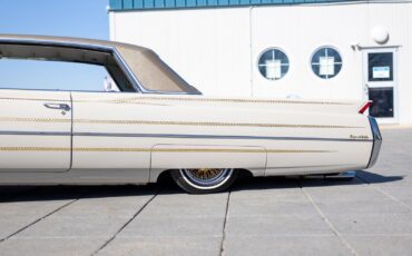 Cadillac-DeVille-1964-Coupe-19