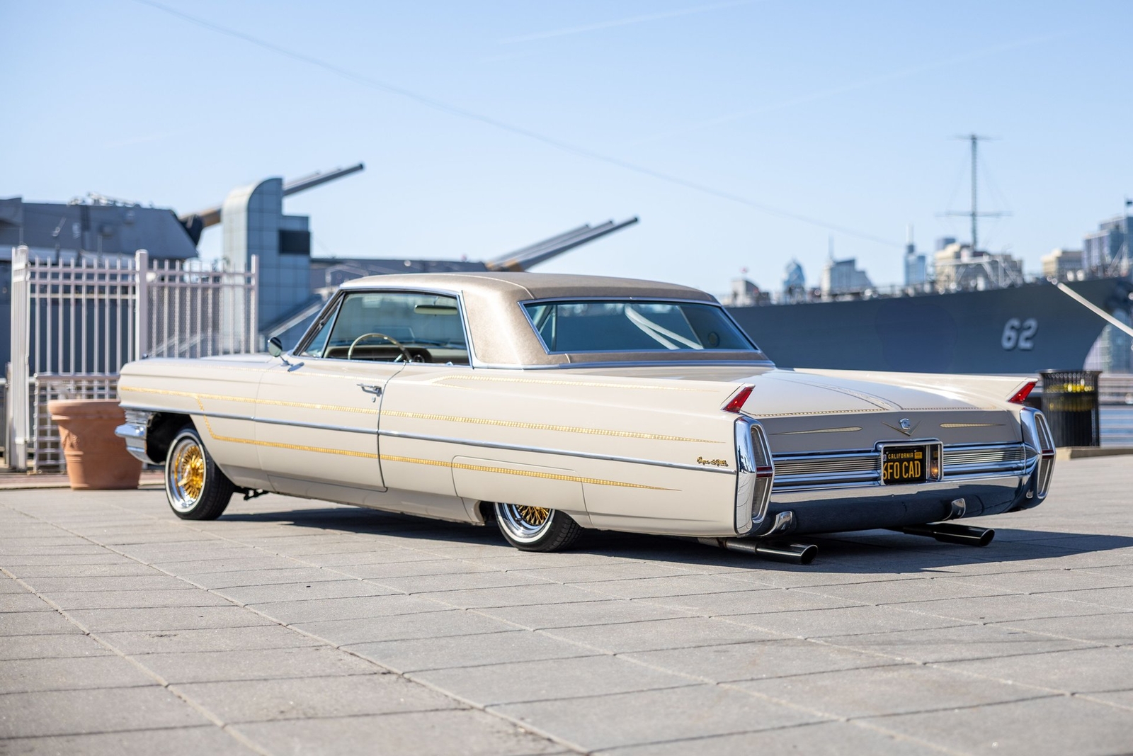 Cadillac-DeVille-1964-Coupe-20