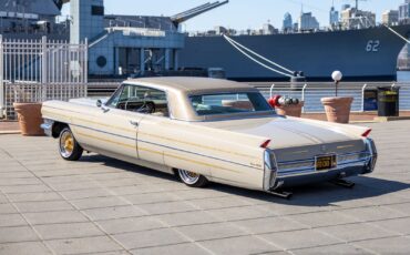 Cadillac-DeVille-1964-Coupe-21