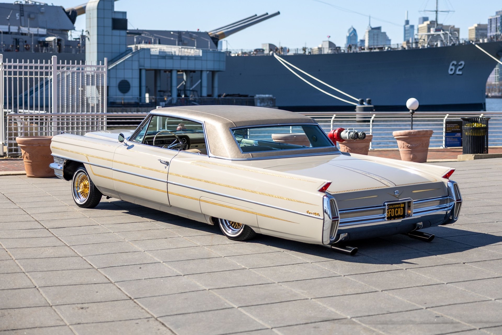 Cadillac-DeVille-1964-Coupe-21