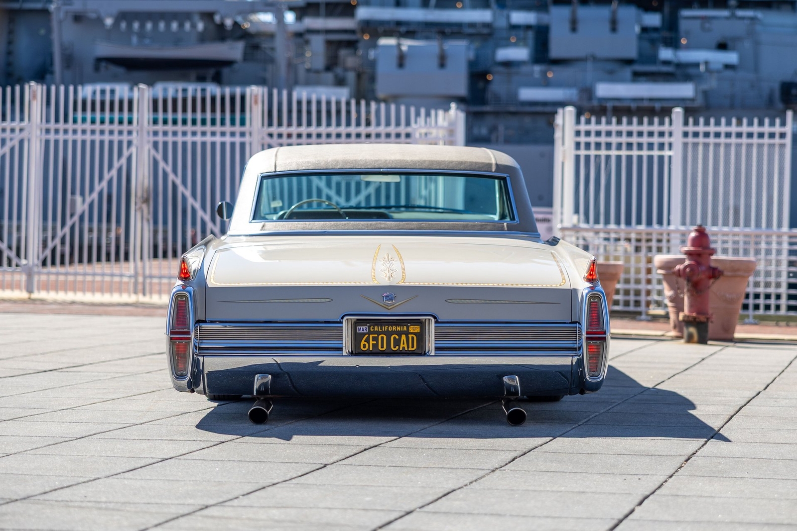 Cadillac-DeVille-1964-Coupe-23
