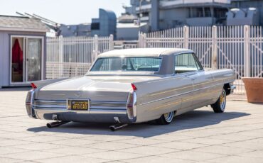 Cadillac-DeVille-1964-Coupe-24
