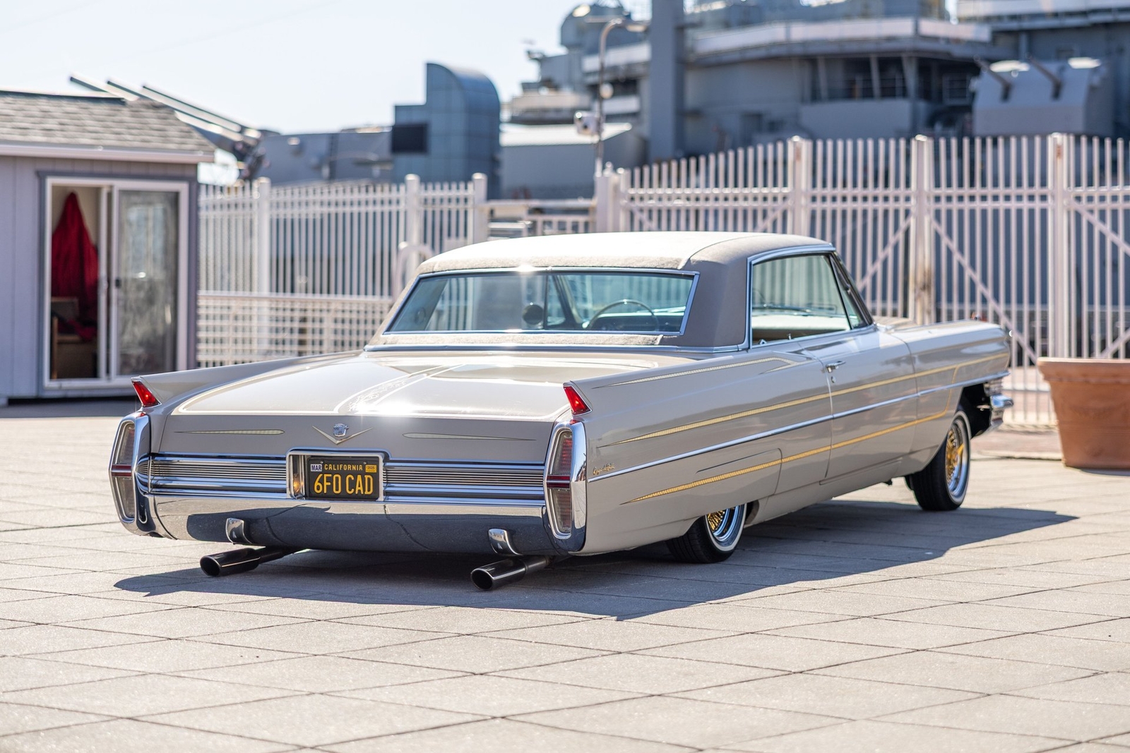 Cadillac-DeVille-1964-Coupe-24