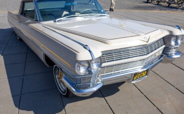Cadillac-DeVille-1964-Coupe-27