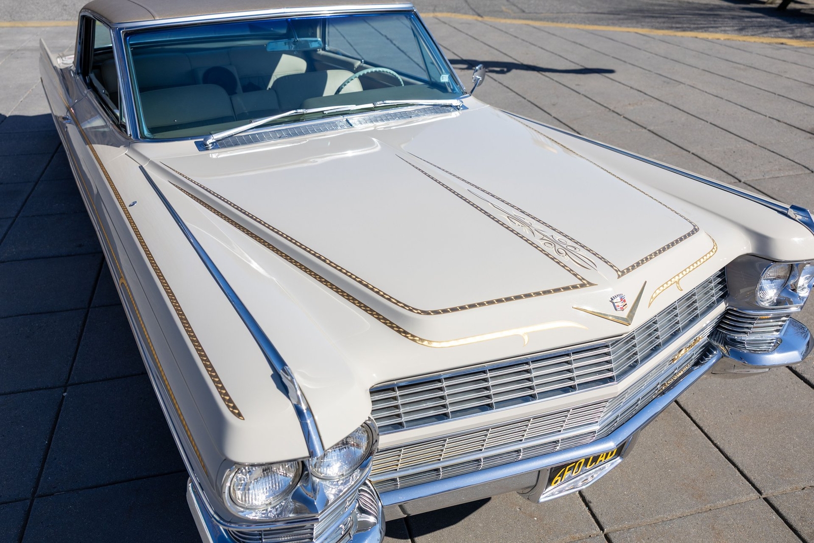 Cadillac-DeVille-1964-Coupe-28