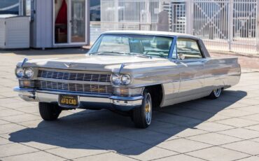 Cadillac-DeVille-1964-Coupe-7