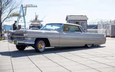 Cadillac-DeVille-1964-Coupe-8