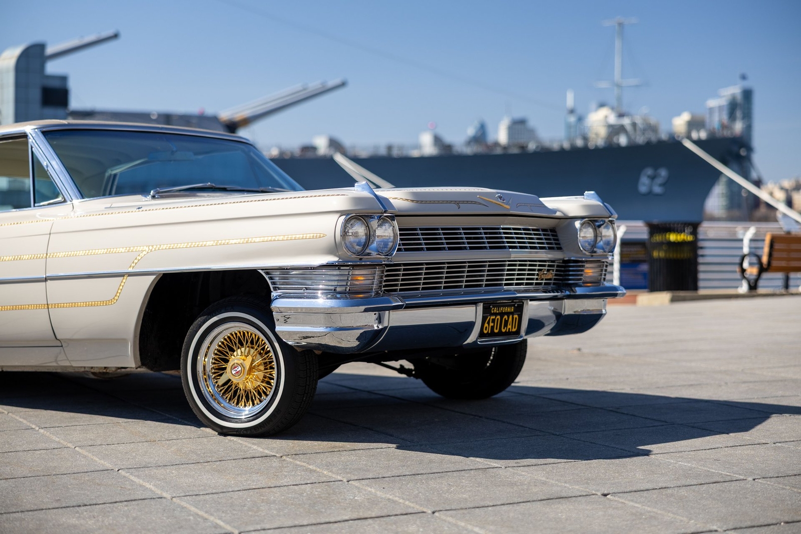 Cadillac-DeVille-1964-Coupe-9