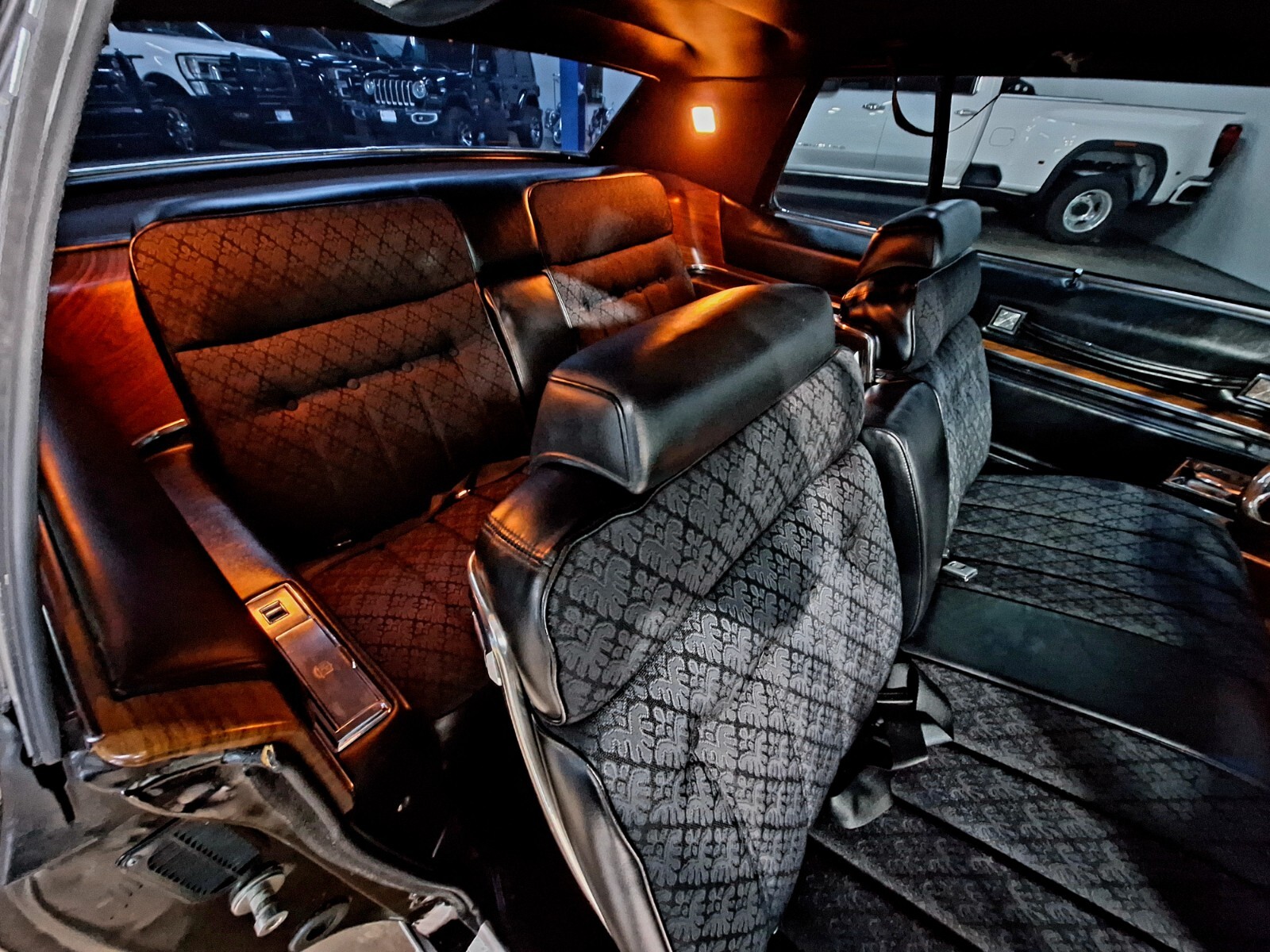Cadillac-DeVille-1973-Coupe-18