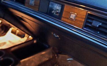 Cadillac-DeVille-1973-Coupe-19