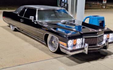 Cadillac-DeVille-1973-Coupe-2