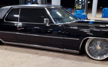 Cadillac-DeVille-1973-Coupe