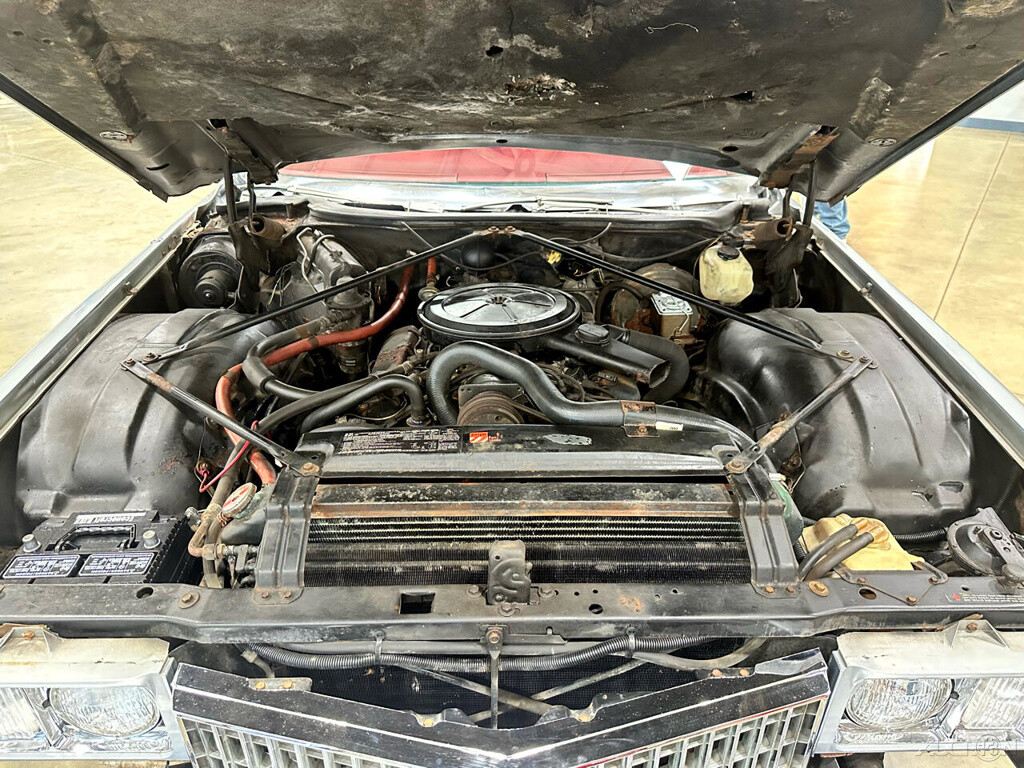 Cadillac-DeVille-1973-Other-11