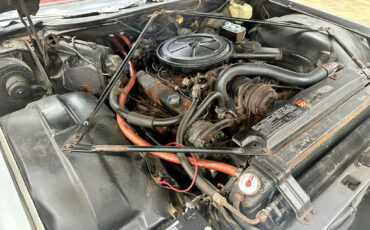Cadillac-DeVille-1973-Other-12
