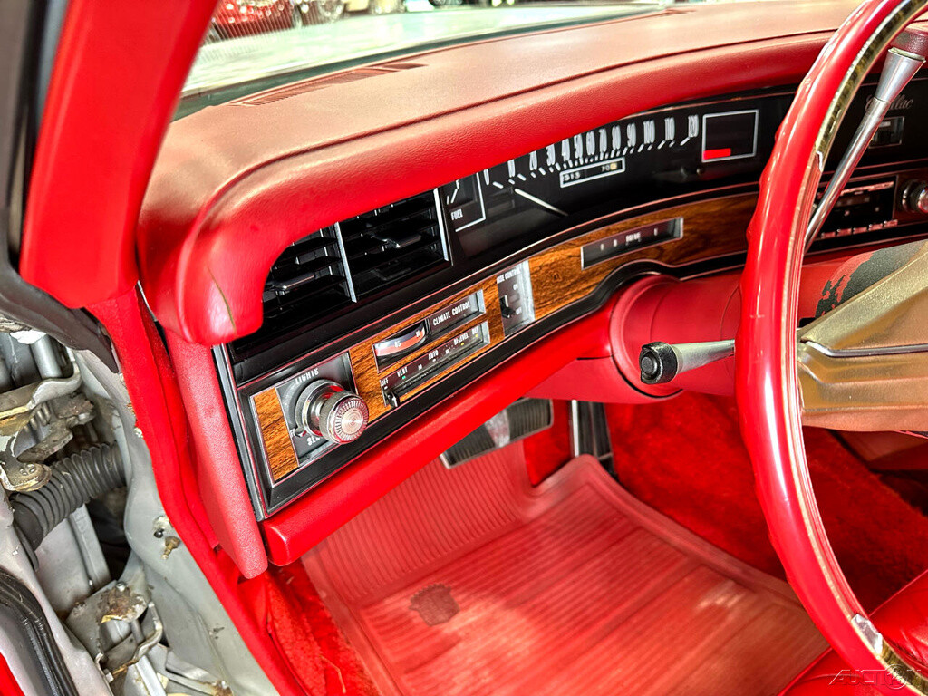 Cadillac-DeVille-1973-Other-23