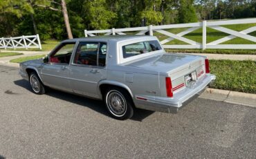 Cadillac-DeVille-1987-Sedan-12