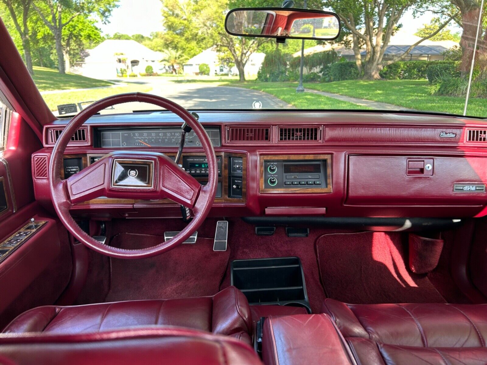 Cadillac-DeVille-1987-Sedan-13
