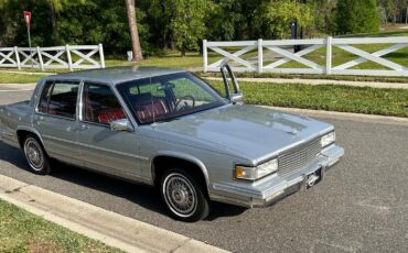 Cadillac-DeVille-1987-Sedan-21