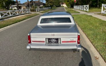 Cadillac-DeVille-1987-Sedan-22