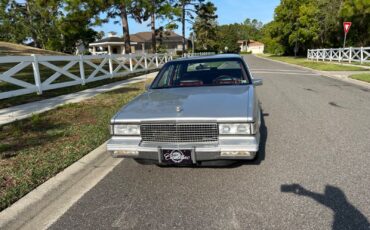 Cadillac-DeVille-1987-Sedan-8