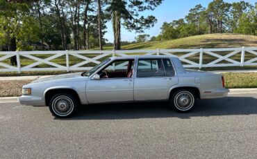 Cadillac-DeVille-1987-Sedan-9