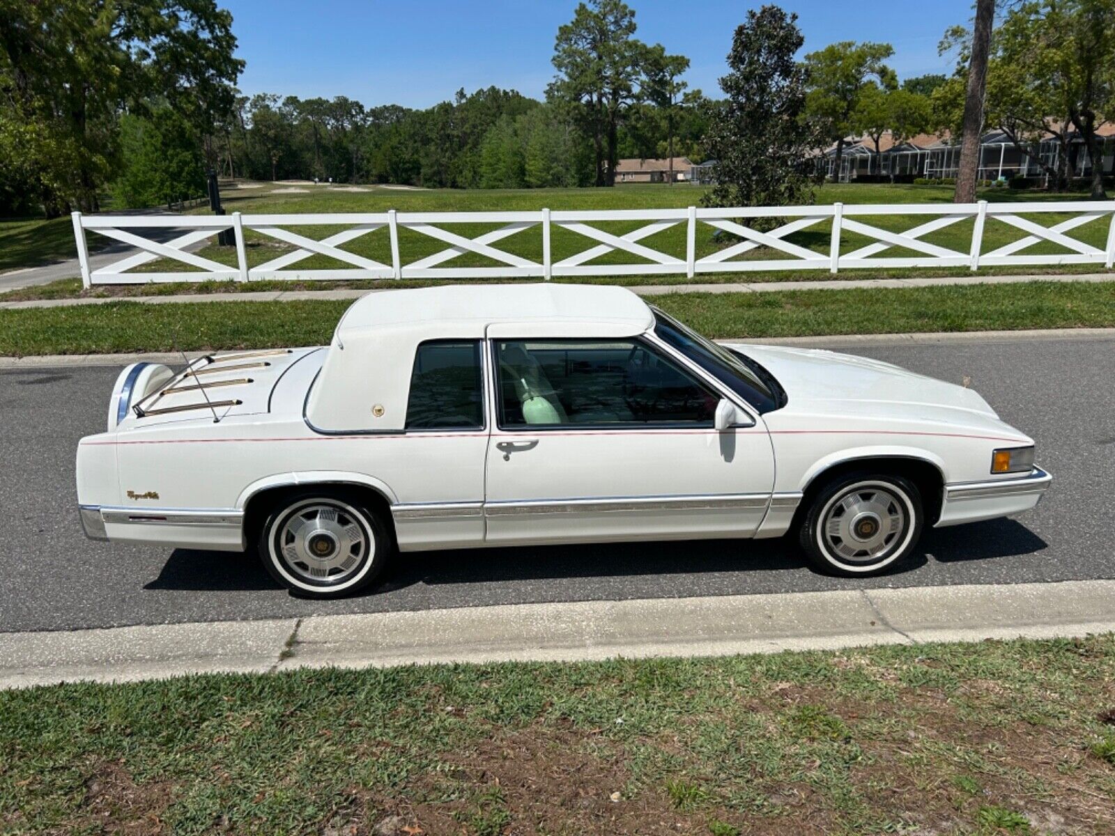 Cadillac-DeVille-1992-Coupe-16