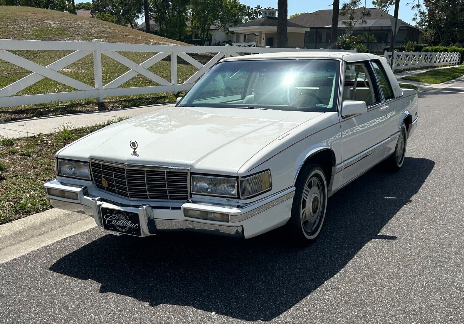 Cadillac-DeVille-1992-Coupe-27