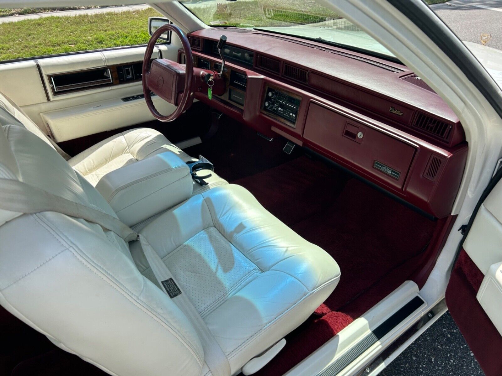 Cadillac-DeVille-1992-Coupe-9