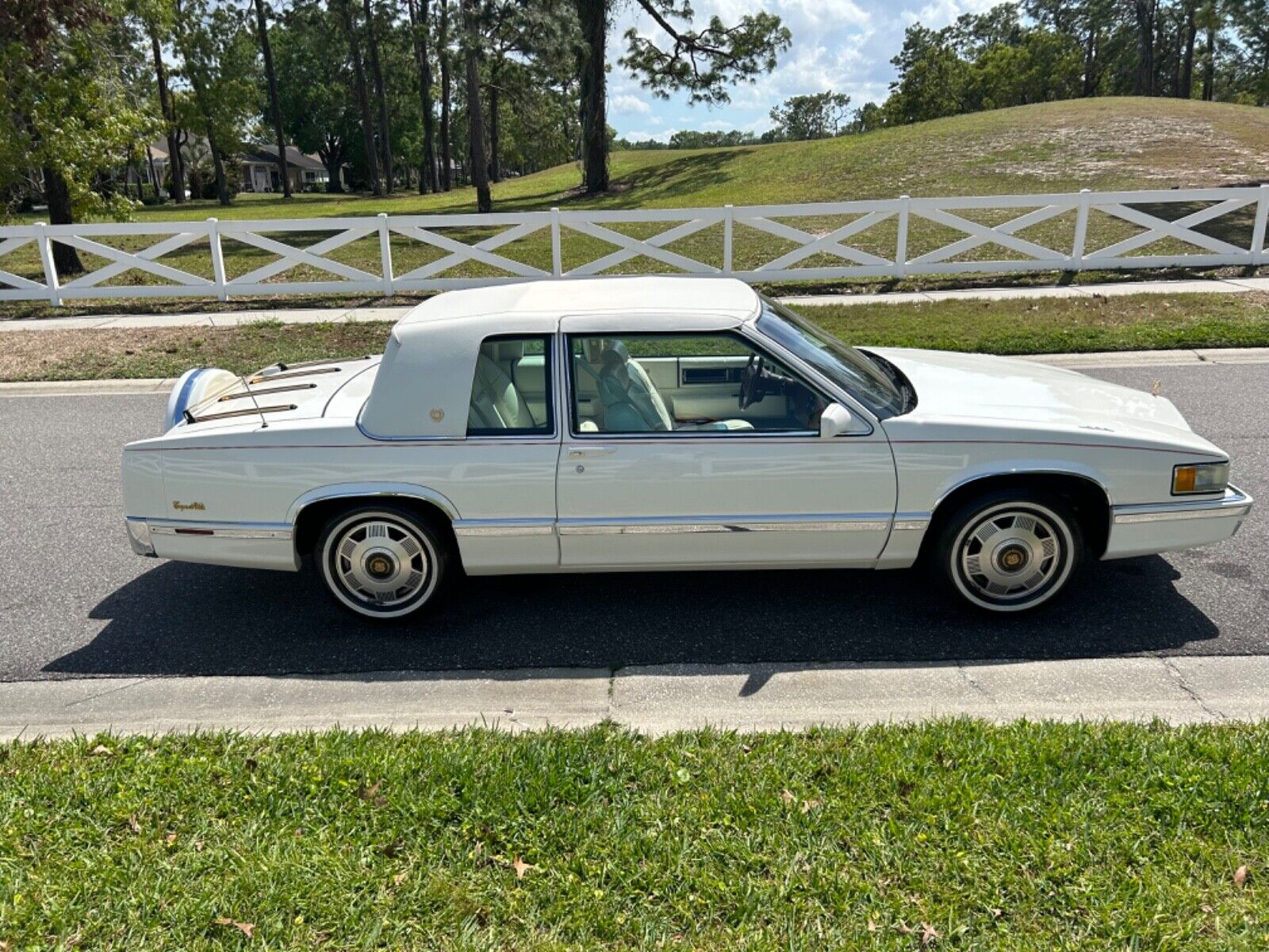 Cadillac-DeVille-1992-Coupe