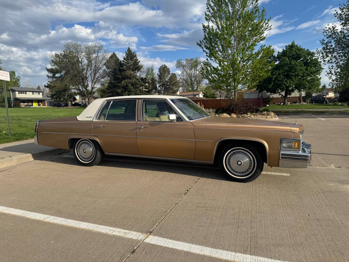 Cadillac-Devile-1977-1