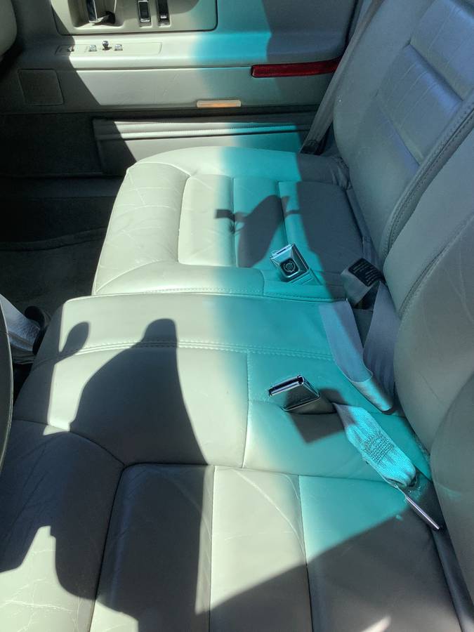 Cadillac-Deville-1994-silver-8