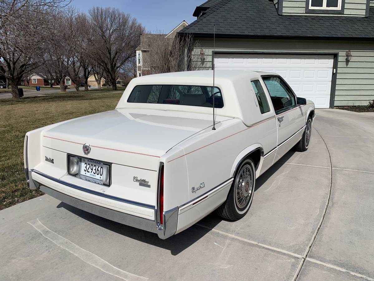 Cadillac-Deville-coupe-deville-1989-white-14