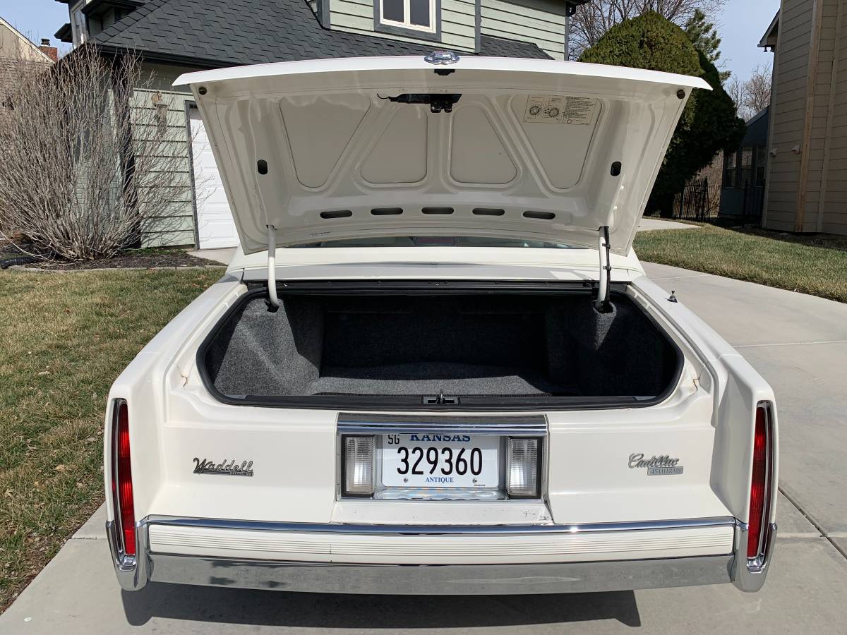 Cadillac-Deville-coupe-deville-1989-white-16