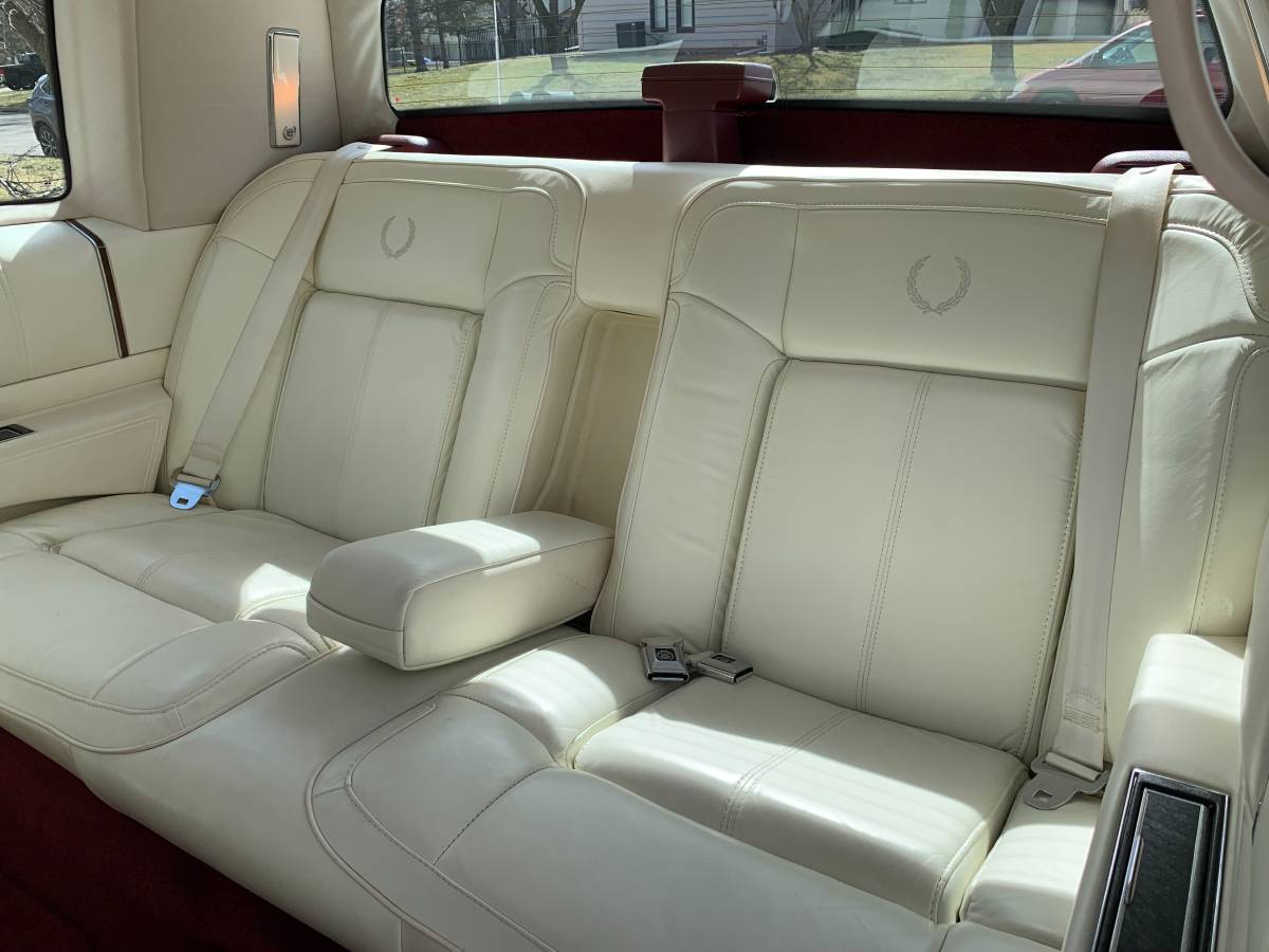 Cadillac-Deville-coupe-deville-1989-white-2