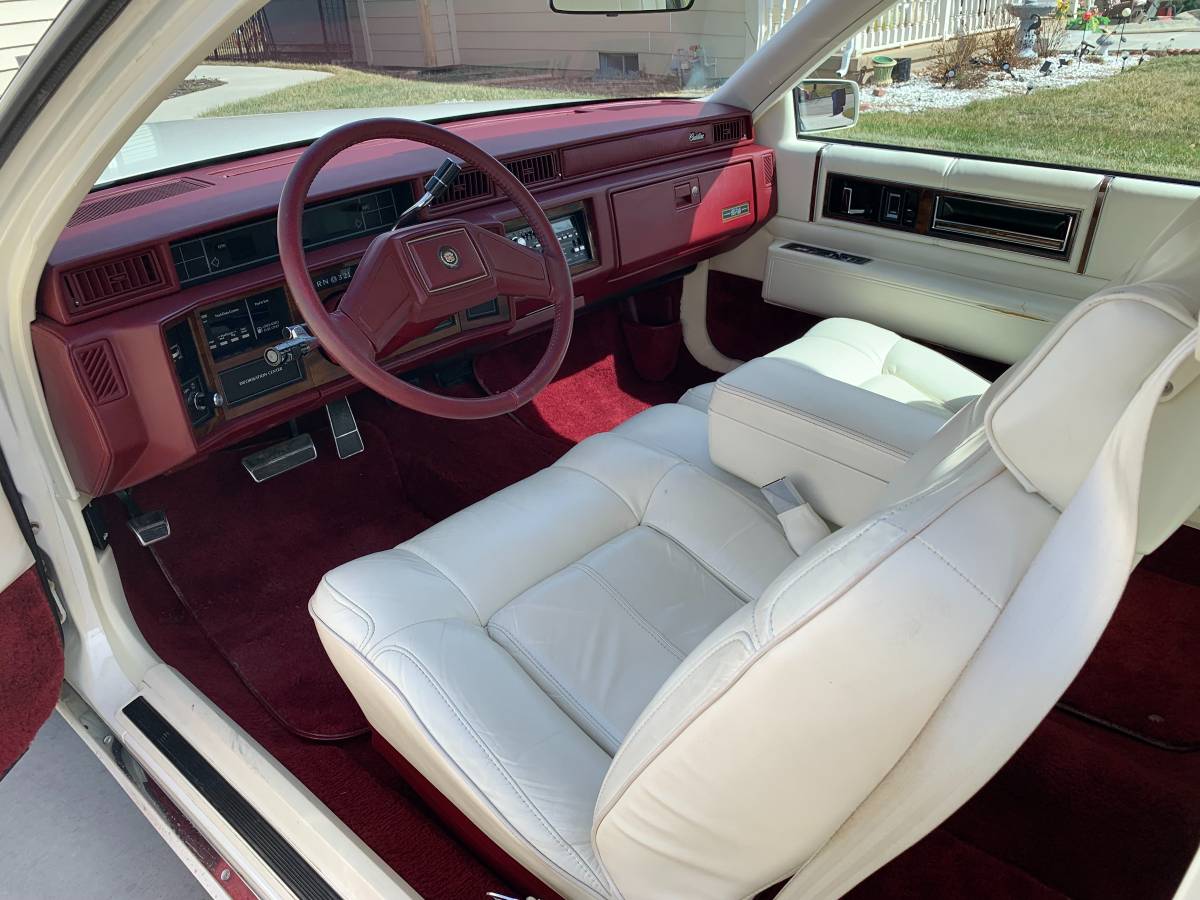 Cadillac-Deville-coupe-deville-1989-white-3