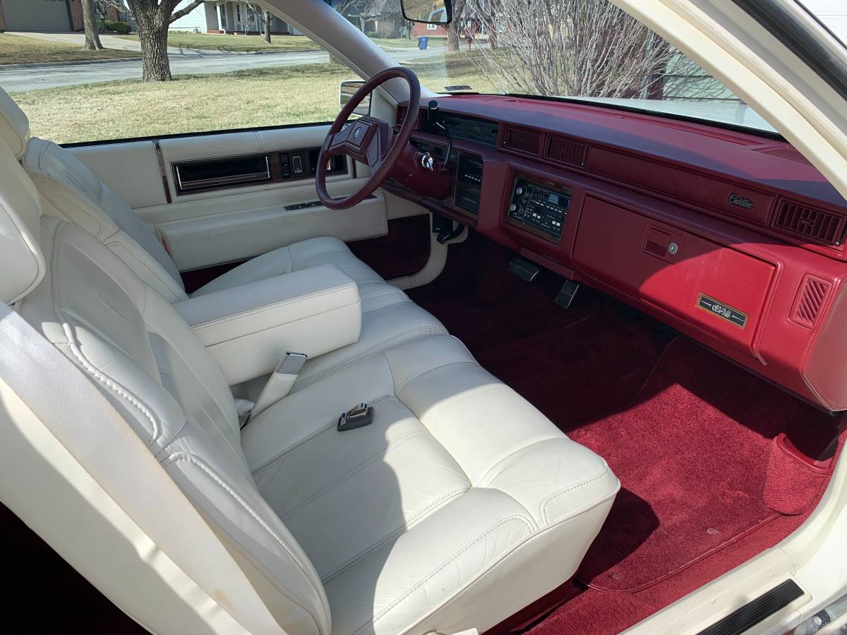 Cadillac-Deville-coupe-deville-1989-white-4