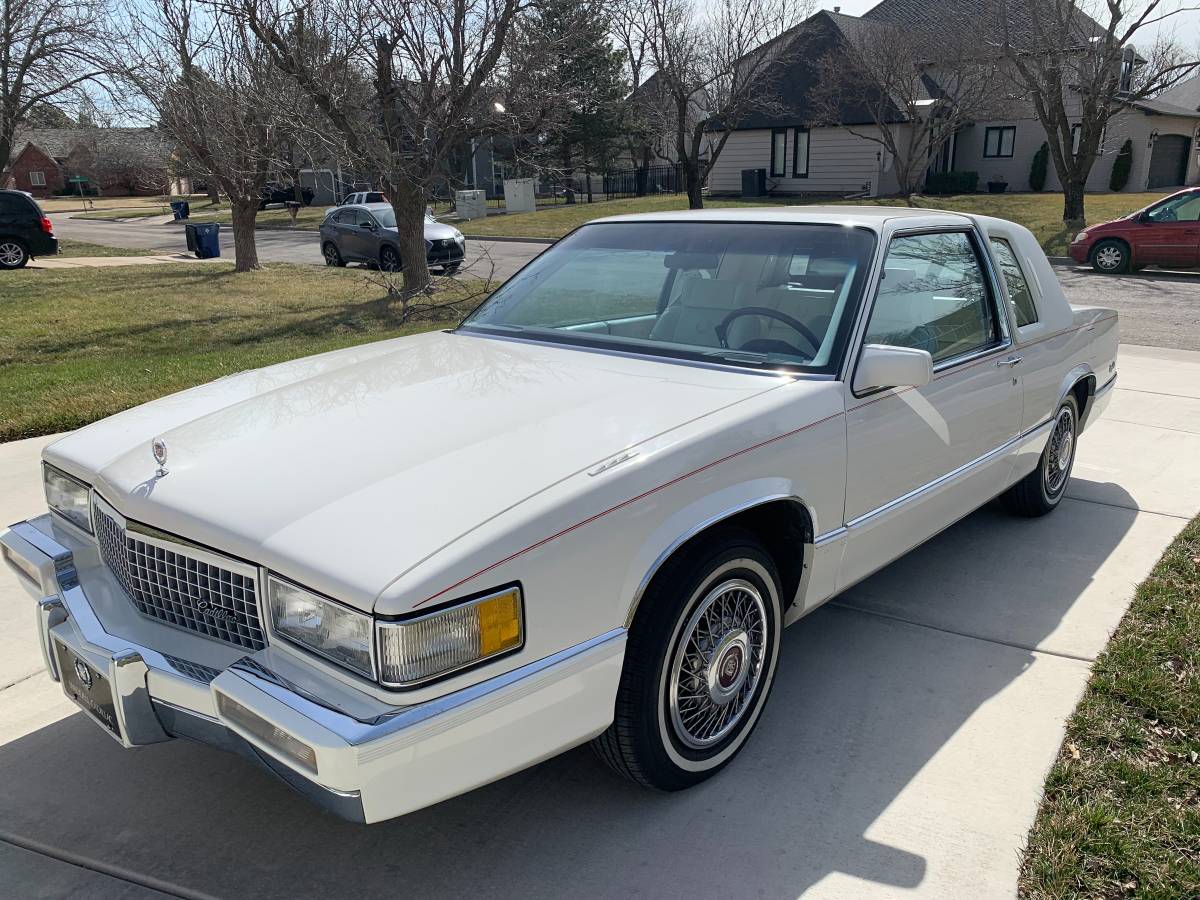 Cadillac-Deville-coupe-deville-1989-white-5